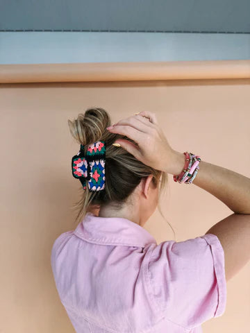 CROCHET CLAW CLIP - BLACK