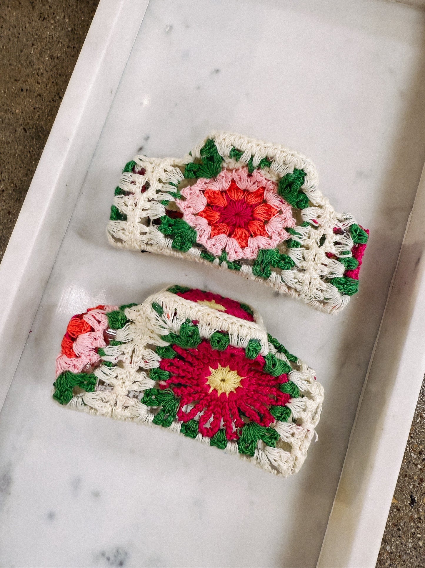 CROCHET CLAW CLIP - CREAM